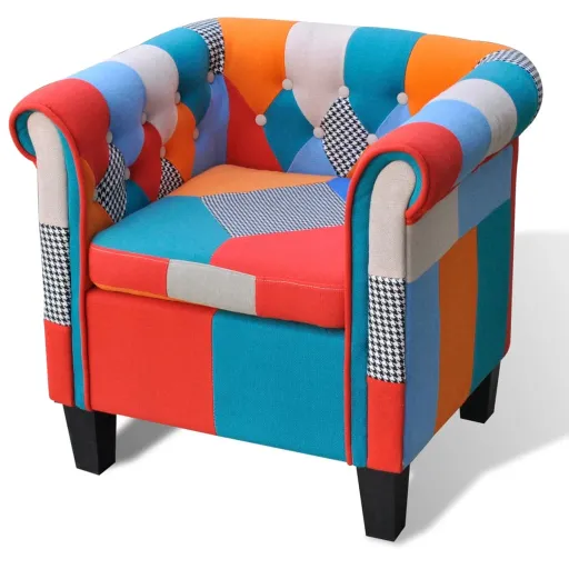 Poltrona de Tecido com Design de Retalhos