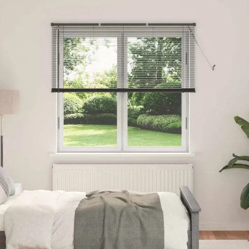 Cortina Veneziana Manual Ajustável Cinza Prata 150 x 130 cm PVC
