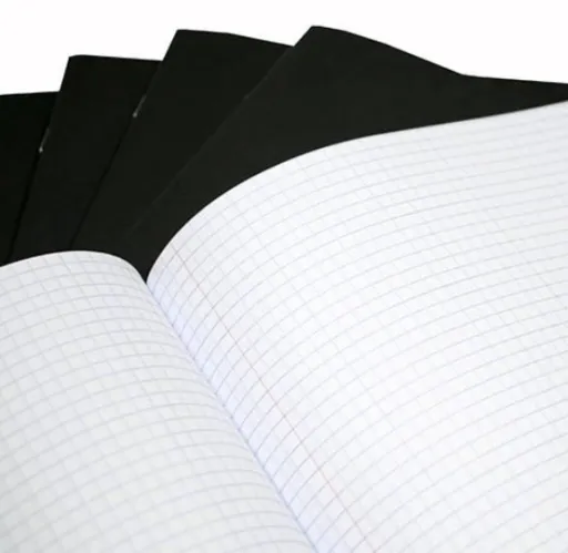 Caderno Quadriculado Capa Preta A4 – 4School