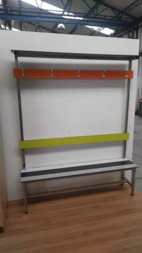 Banco Corrido Fenólico 1500x320x1800 mm com Cabide e Porta Sacos