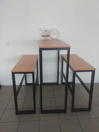 Conjunto Jeppa Mesa Alta 1100x400x1100mm com 2 Bancos Altos