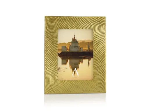 Moldura Decorativa Dourada 13x18 cm – Andrea House