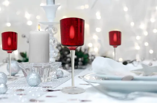 Castiçal de Natal em Vidro Vermelho Ø7x25 cm – Elegância Festiva para a Sua Casa