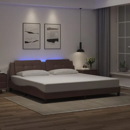 Estrutura de Cama com LED Sem Colchão Zadar 200x200 cm Castanho